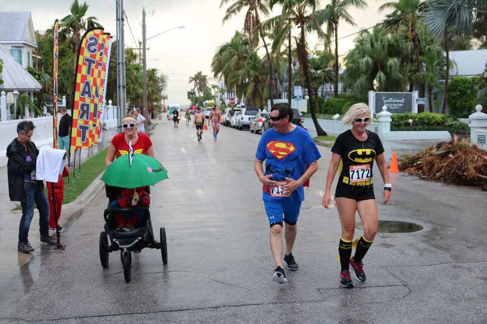 Heroes and Villains 5K 2017 photo - Duval Street, Key West